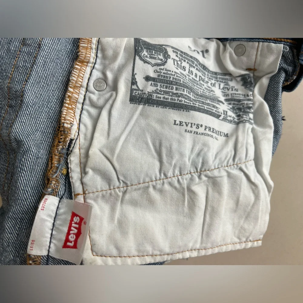 🔥Levi’s 501 | Mid to High-Rise Denim Jean Shorts | 30W